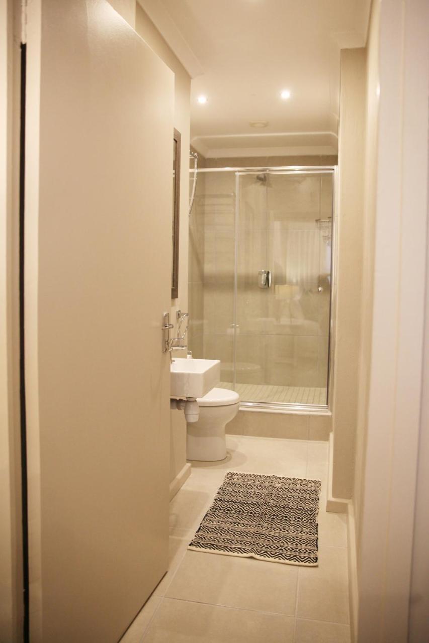 Eden Guesthouse B&B Dana Bay Екстер'єр фото