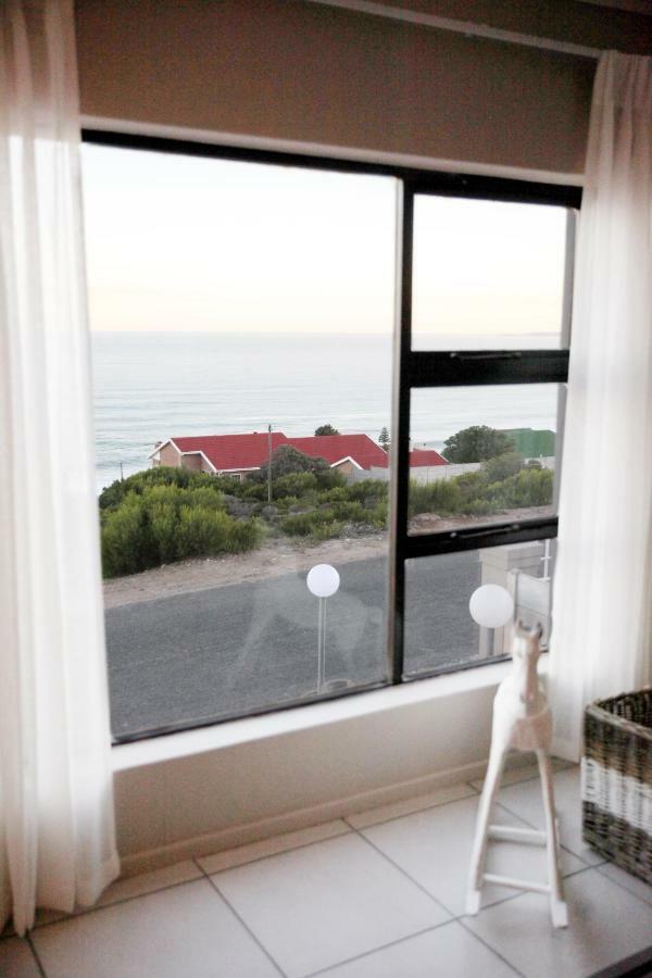 Eden Guesthouse B&B Dana Bay Екстер'єр фото