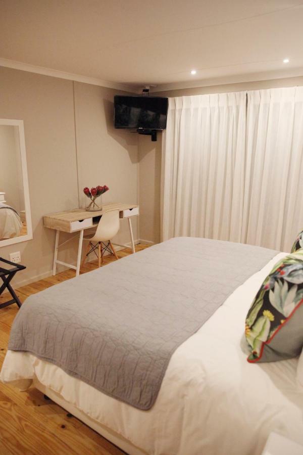 Eden Guesthouse B&B Dana Bay Екстер'єр фото